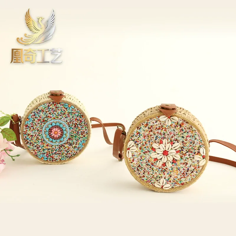Woven Shoulder Bag with Round Shoulder Handbag Large Capacity Detail