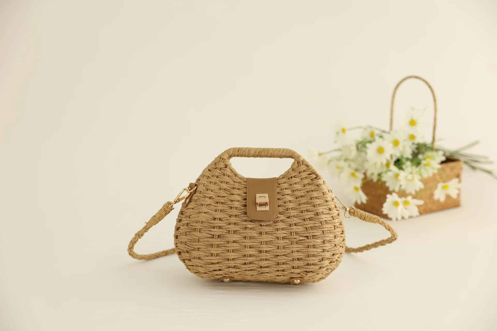 Woven Shoulder Bag with Shoulder Handbag Large Capacity Detail