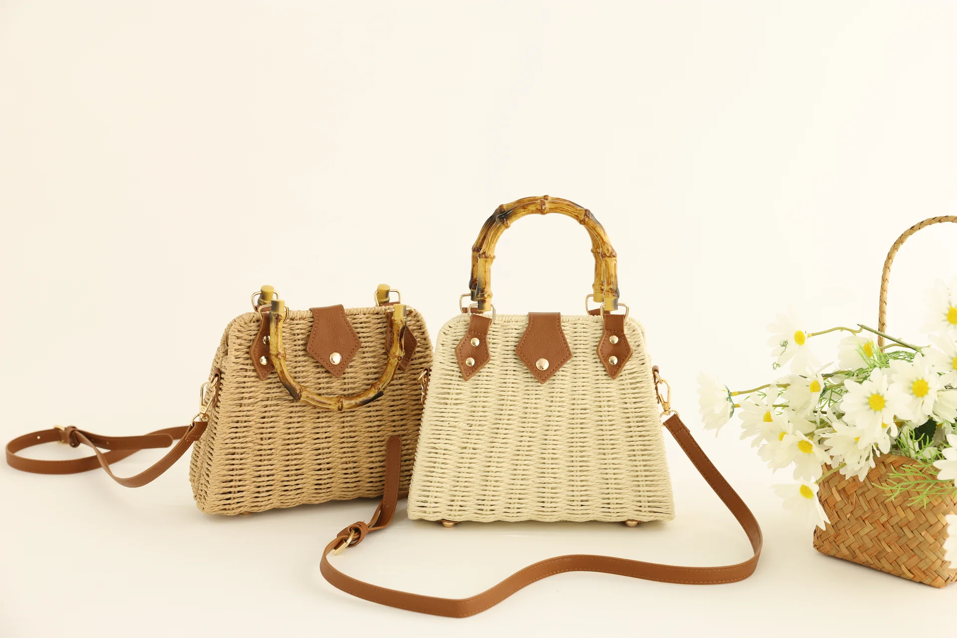 Woven Large Capacity Shoulder Bag View 8